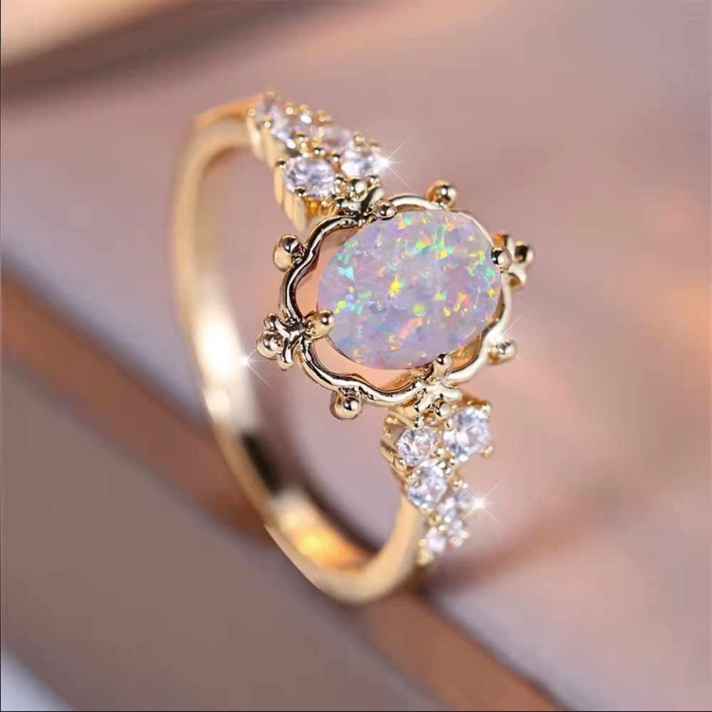 NEW Elegant Opal Colored Ring - Picture 3 of 4